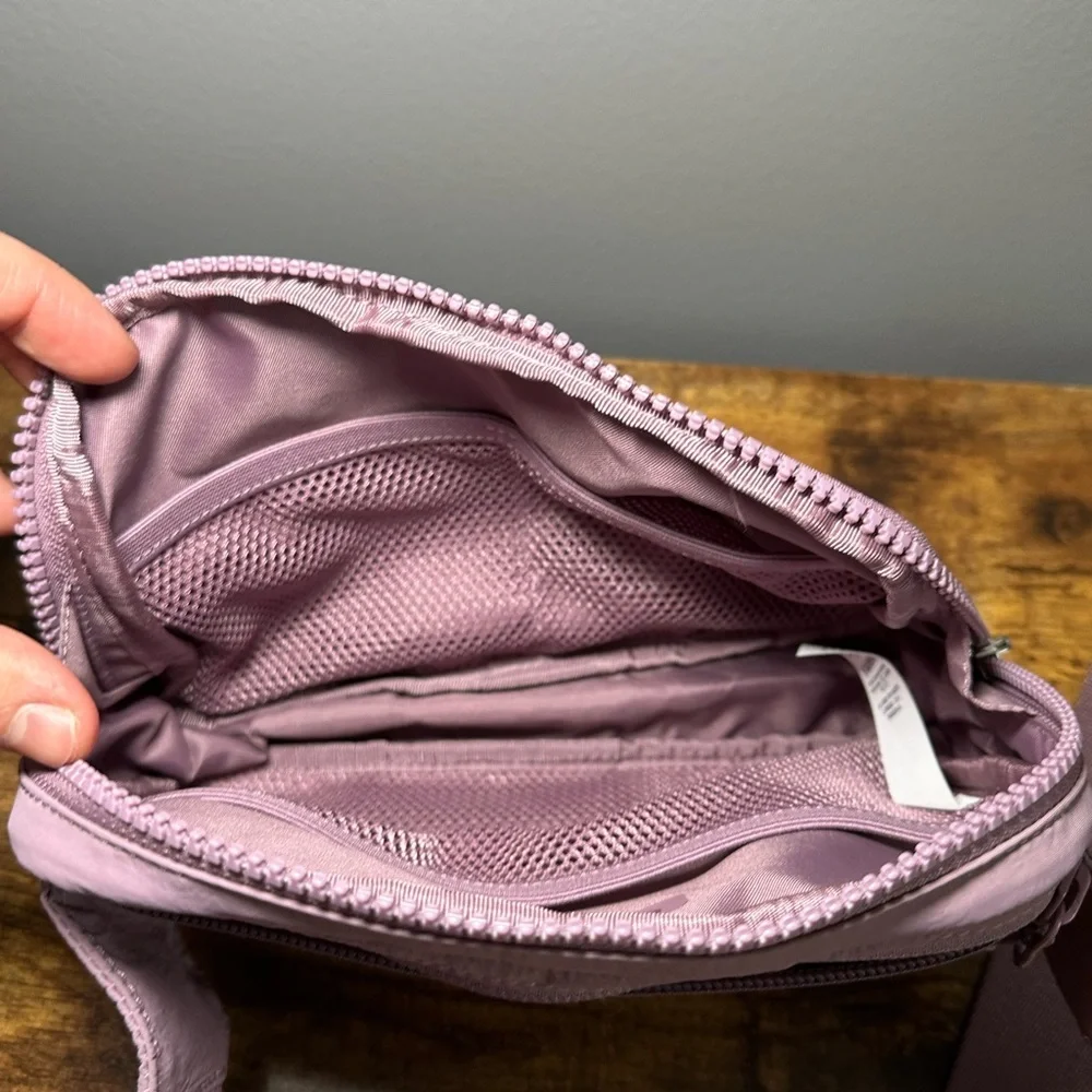 Lululemon Everywhere Belt Bag